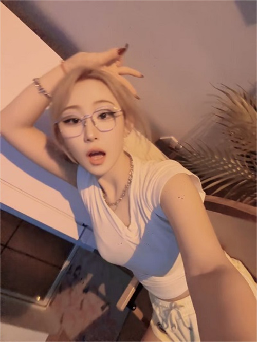 104943tvxvuv25ffdc4h2h.jpg